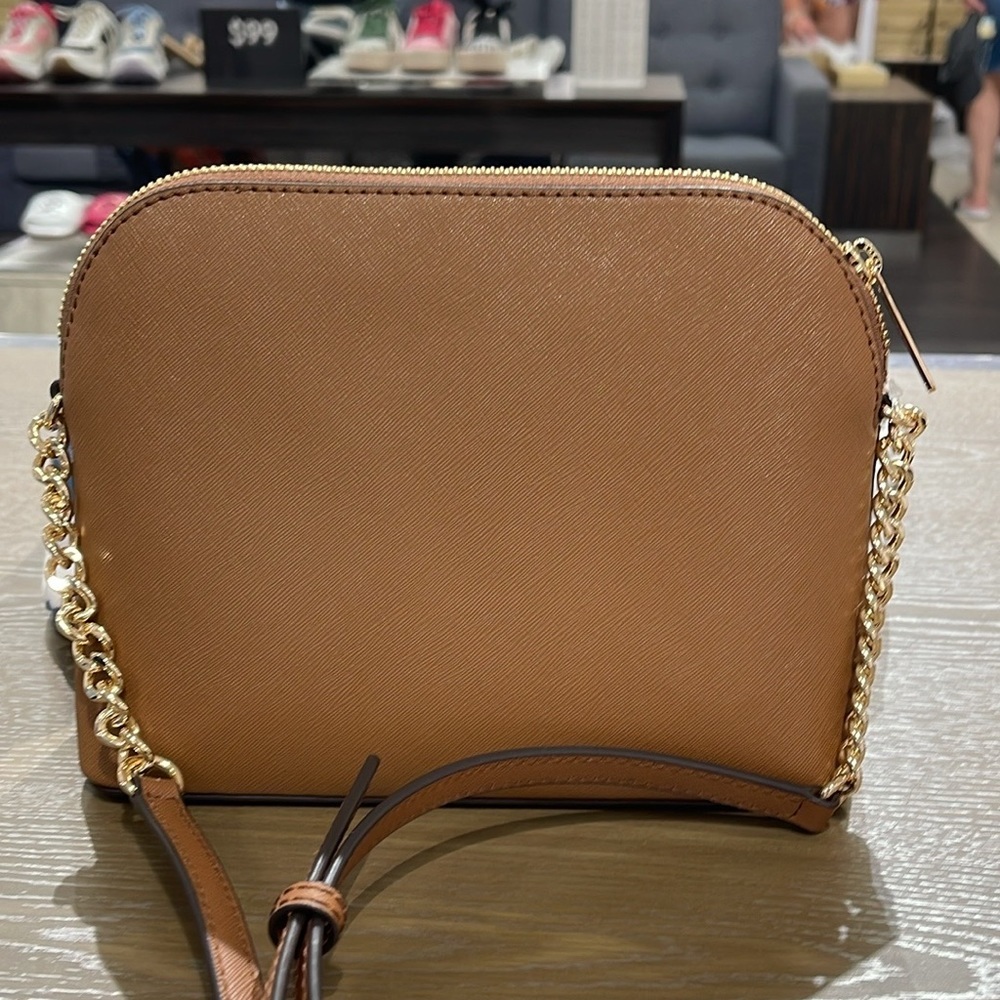 MICHAEL KORS 
Jet Set Travel Medium Dome Crossbody Bag XCROSS XBODY
Luggage 
NWT - Picture 4 of 16